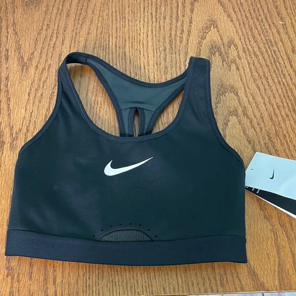 Nike sports bra w/Dri-fit technology size XS NWT - Picture 1 of 6